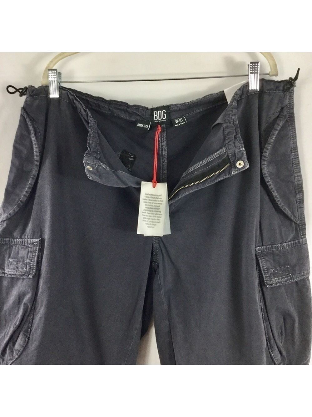 BDG Urban Outfitters Baggy Tech Longline Cargo Shorts Oversized Fit 30W NWT - Picture 4 of 12